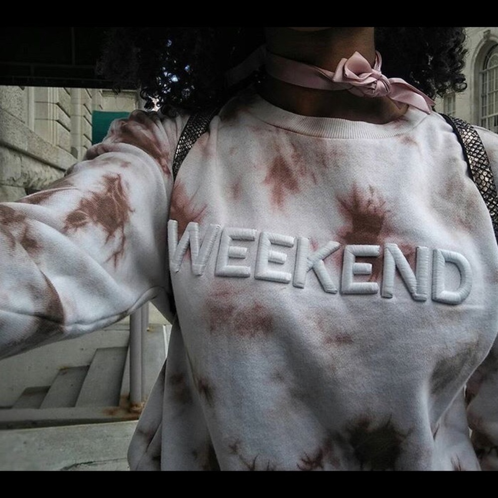 Sweatshirt